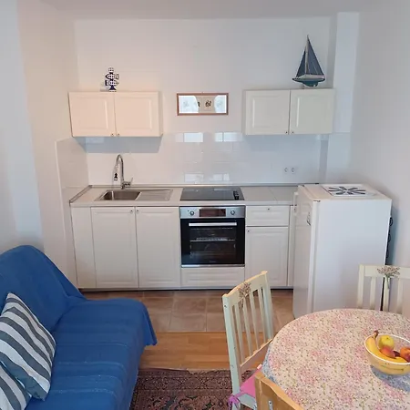Apartment With Parking Space Njivice, Krk - 27440 Njivice