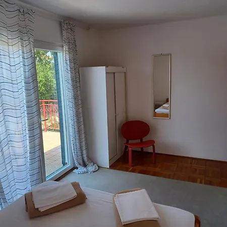 With Parking Space Njivice, Krk - 27440 Apartment Njivice